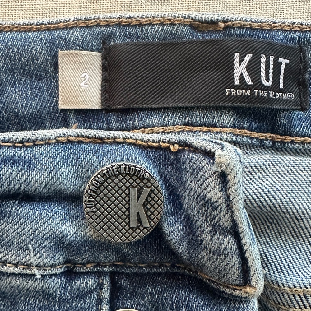 Kut from the Kloth Medium Blue Denim Distressed Button Fly Jeans Size 2 - Picture 4 of 11